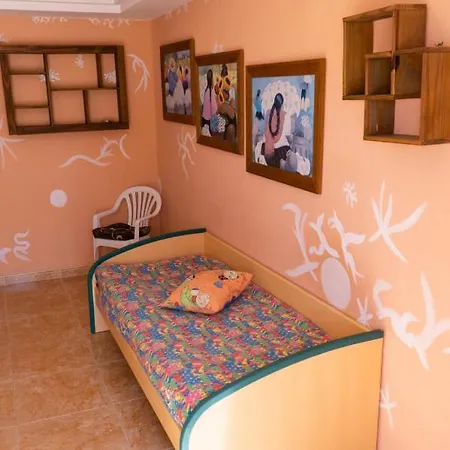 Semesterbostad Villa Mirea