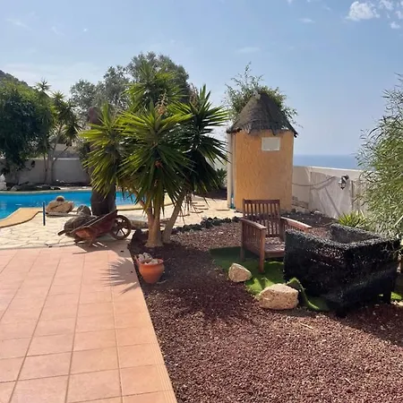 Villa Mirea Semesterbostad *