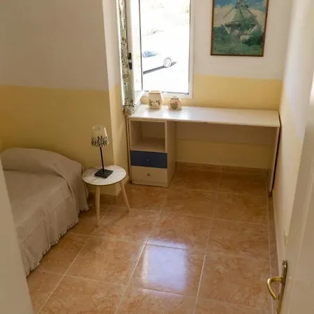 Villa Mirea Semesterbostad